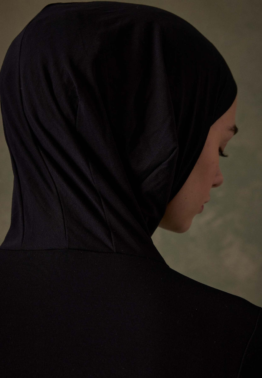 Black Bonnet Head Body close-up showing quality craftsmanship