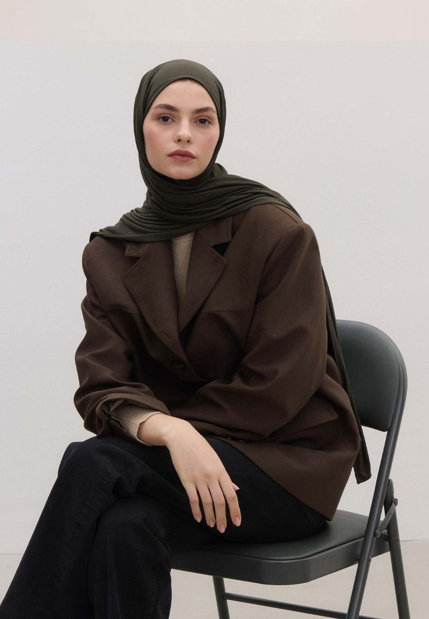 Qivola Bamboo Jersey Scarf in Anthracite, front view