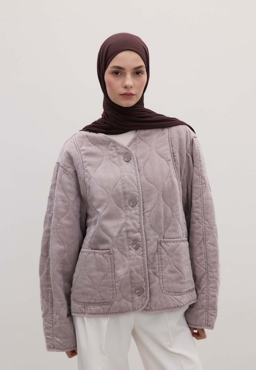 Qivola Bamboo Jersey Scarf in Aubergine, detail view