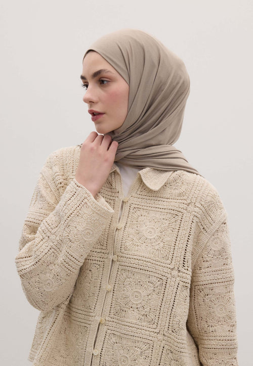 Qivola Bamboo Jersey Scarf in Beige, front view (variant 1)