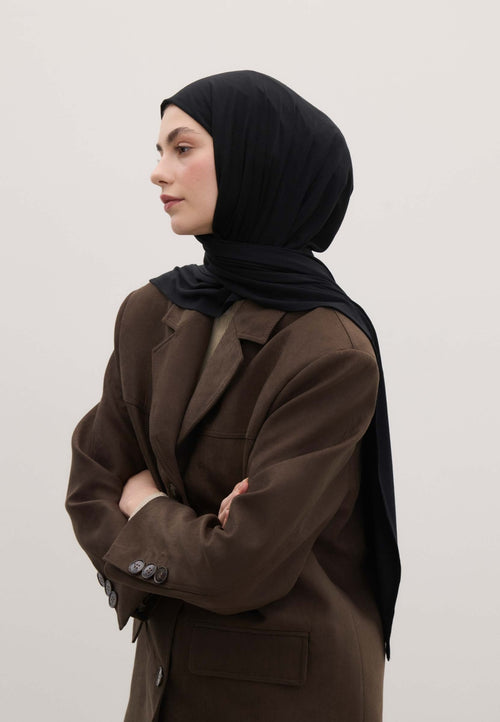 Qivola Bamboo Jersey Scarf in Black, front view