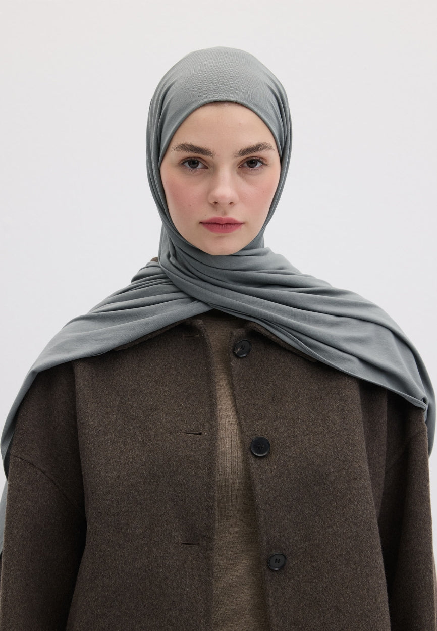 Qivola Bamboo Jersey Scarf in Foam, detail view