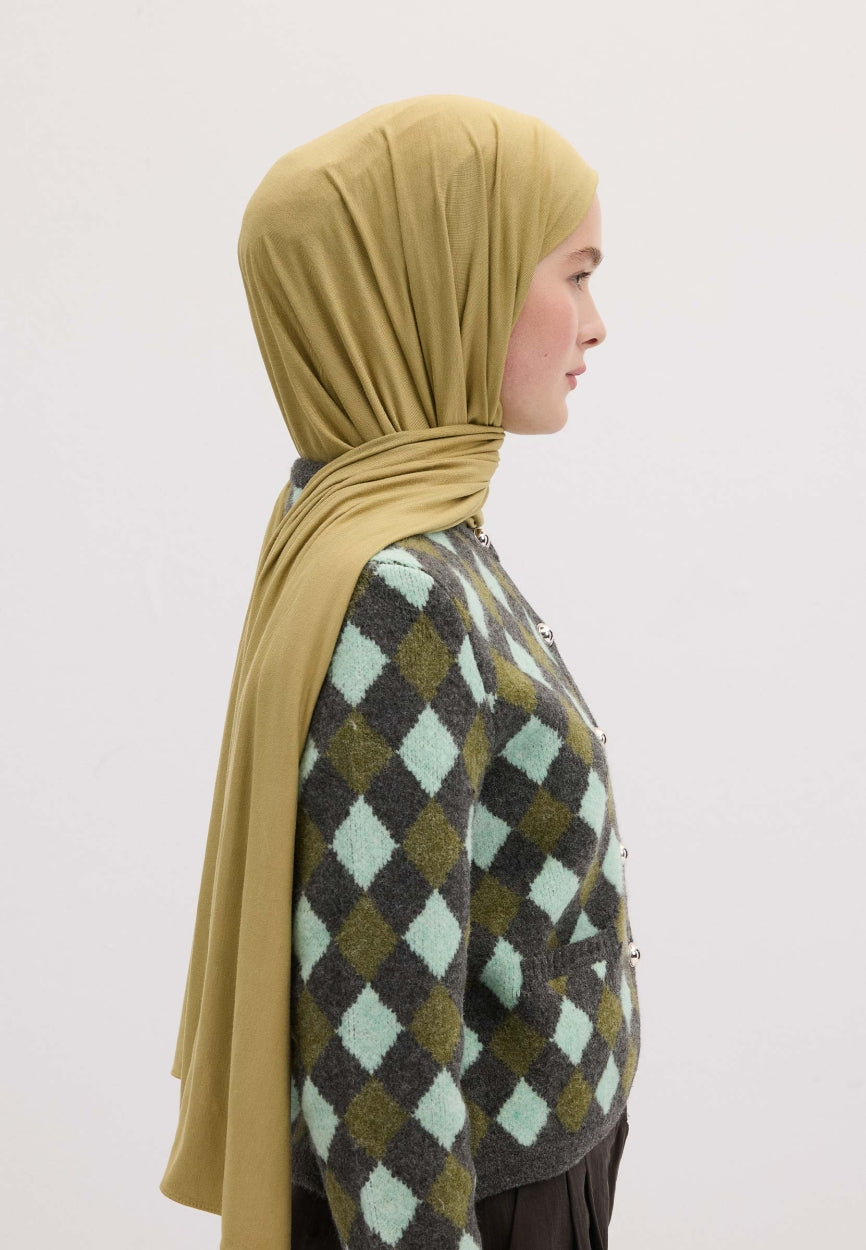 Qivola Bamboo Jersey Scarf in Jade Yellow, back view