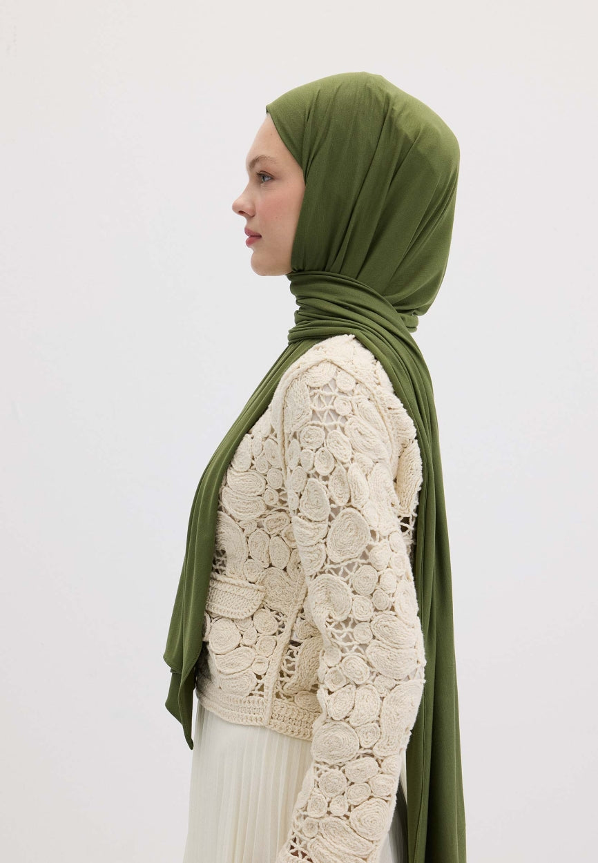 Qivola Bamboo Jersey Scarf in Leaf, back view