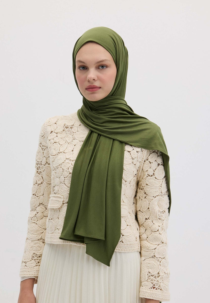 Qivola Bamboo Jersey Scarf in Leaf, front view