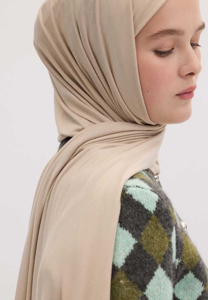 Qivola Bamboo Jersey Scarf in Nude, back view