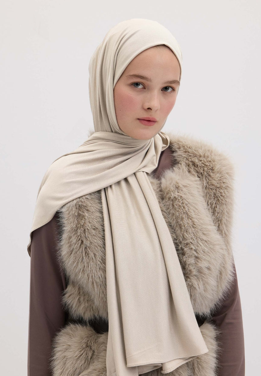 Qivola Bamboo Jersey Scarf in Pearl, back view