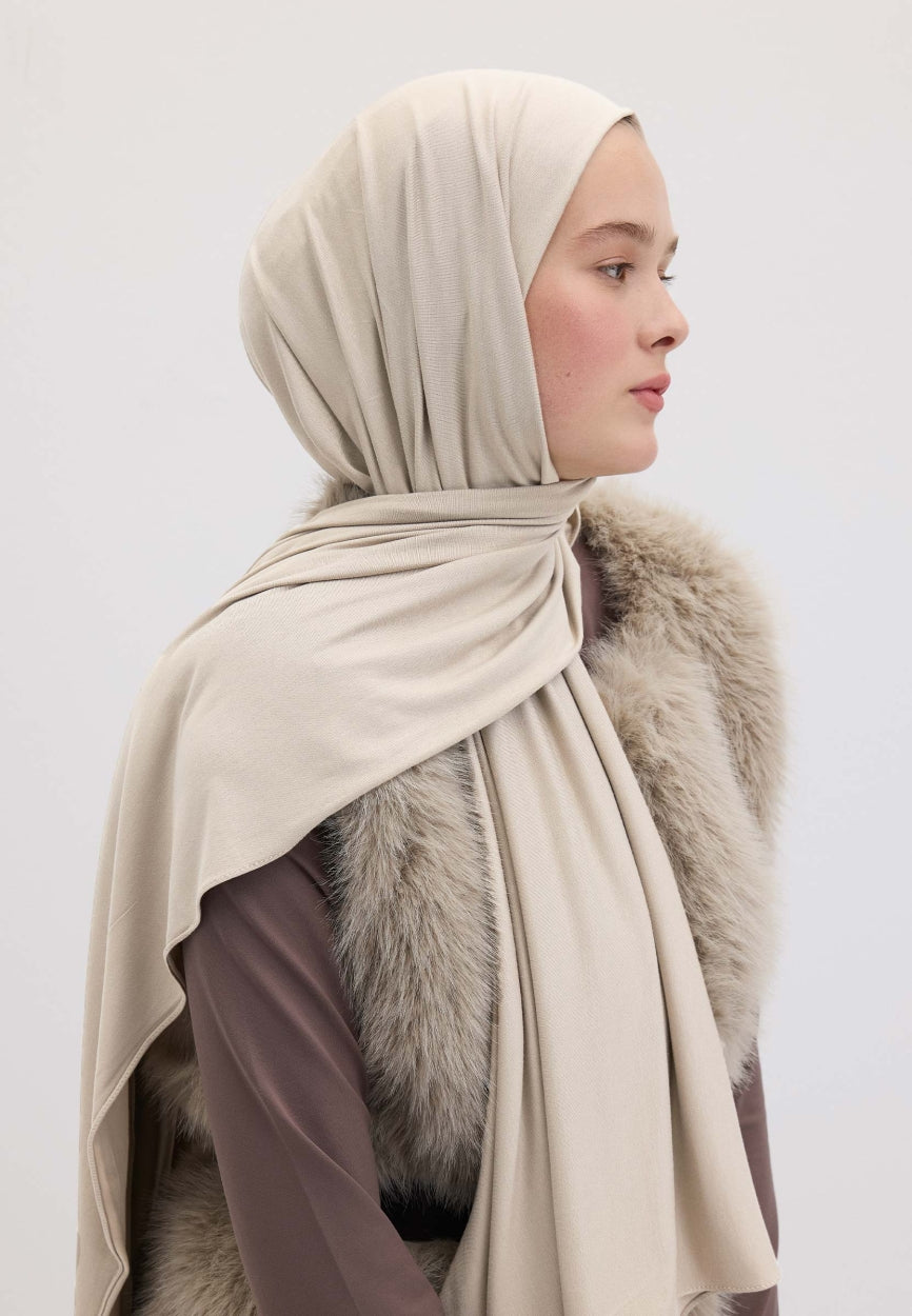Qivola Bamboo Jersey Scarf in Pearl, side view