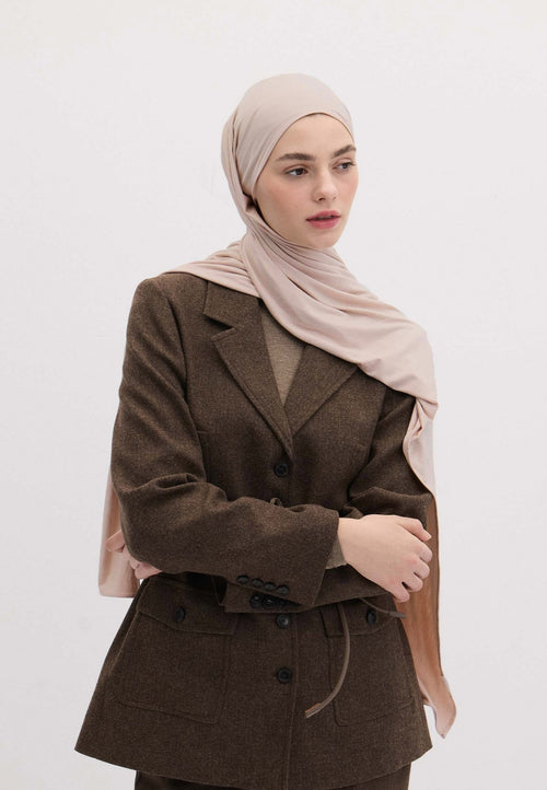 Qivola Bamboo Jersey Scarf in Powder Pink, front view