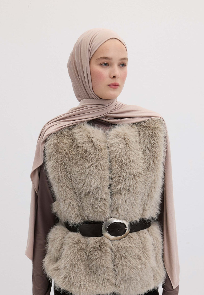 Qivola Bamboo Jersey Scarf in Rose, front view