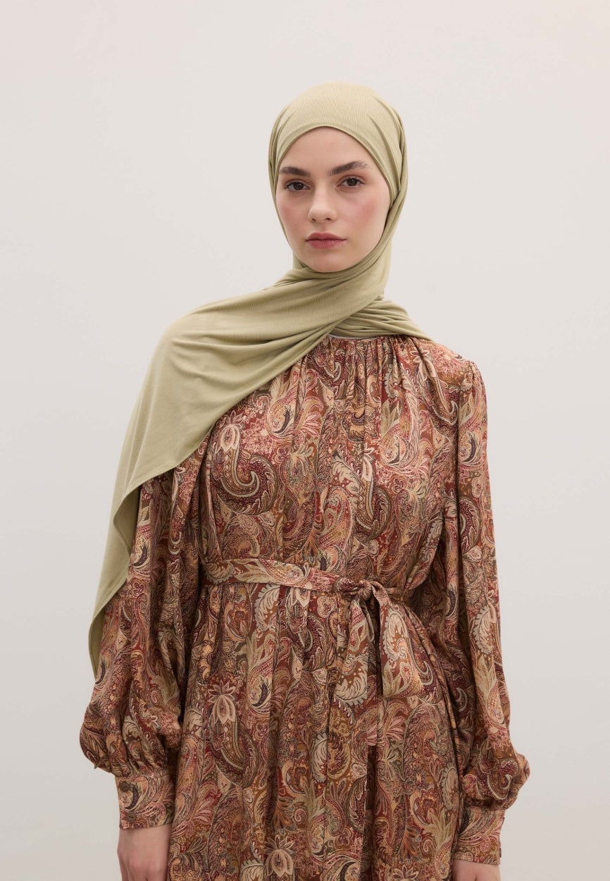 Qivola Bamboo Jersey Scarf in Sage, detail view