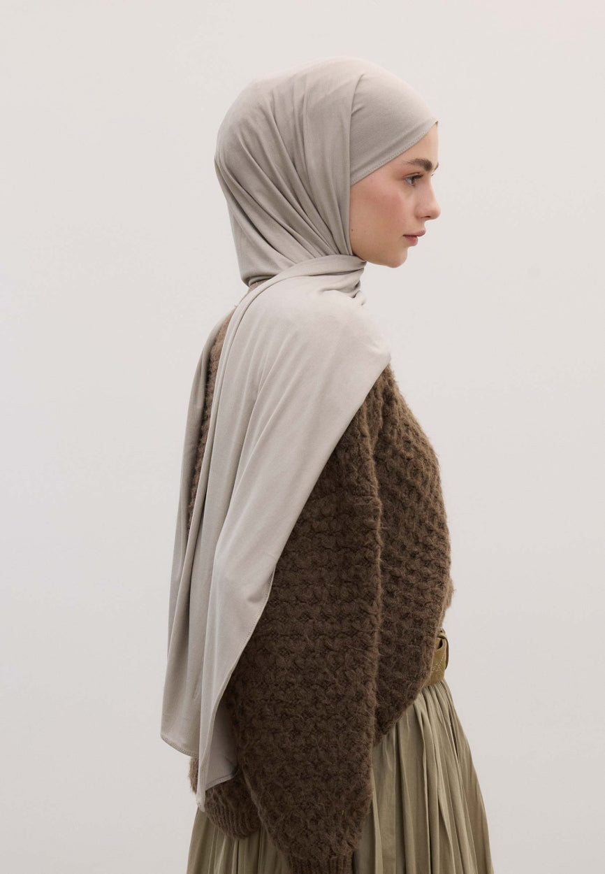 Qivola Bamboo Jersey Scarf in Silver, detail view