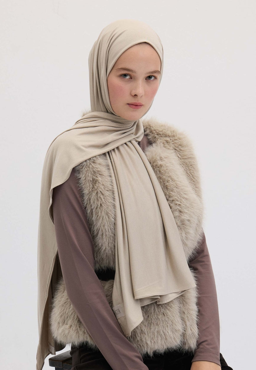 Qivola Bamboo Jersey Scarf in Stone, front view