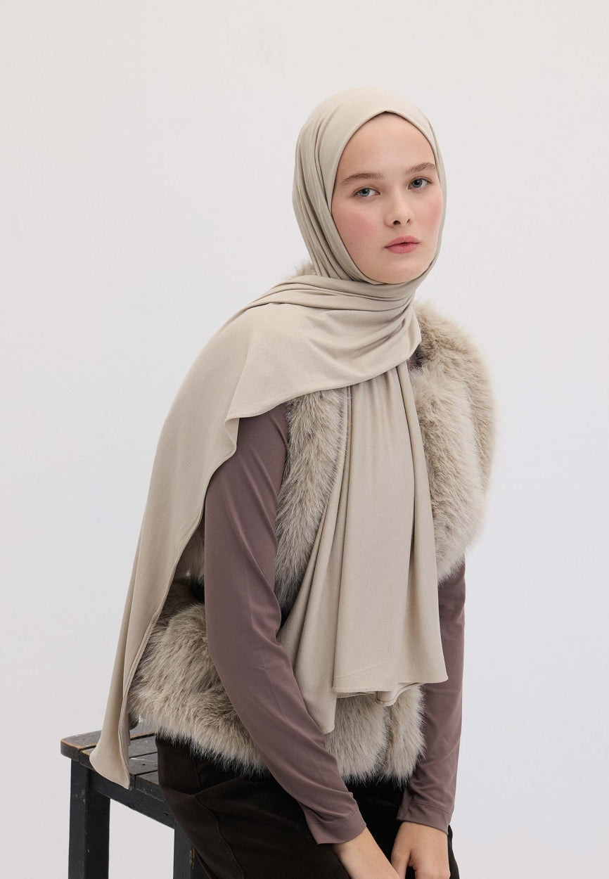 Qivola Bamboo Jersey Scarf in Stone, side view