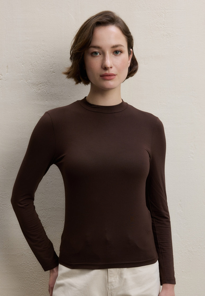 Qivola Long Sleeve Bamboo Body Undershirt in Brown Coffee, back view