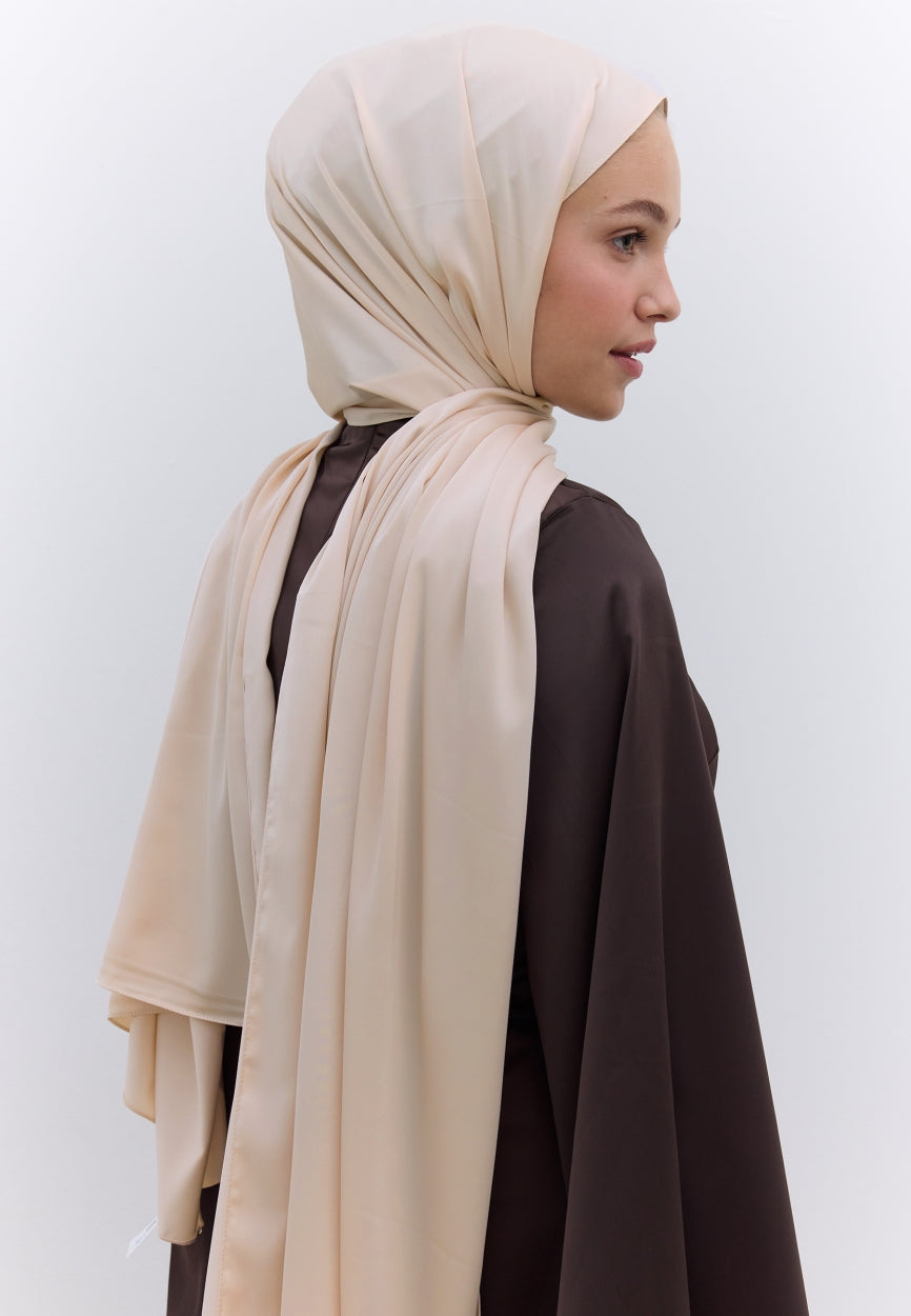 Qivola Premium Chiffon Scarf in Beige, detail view