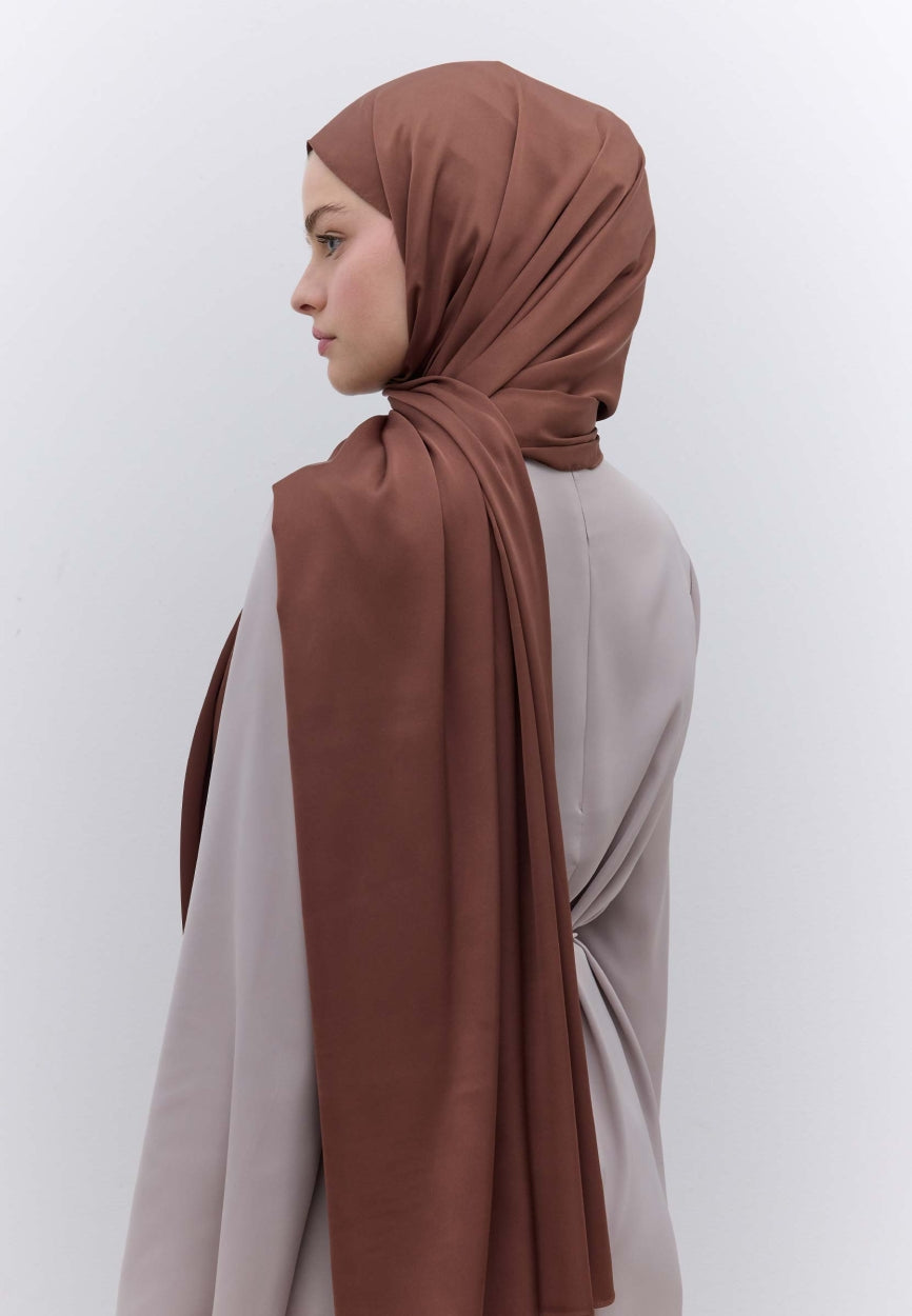 Qivola Premium Chiffon Scarf in Brown Coffee, detail view