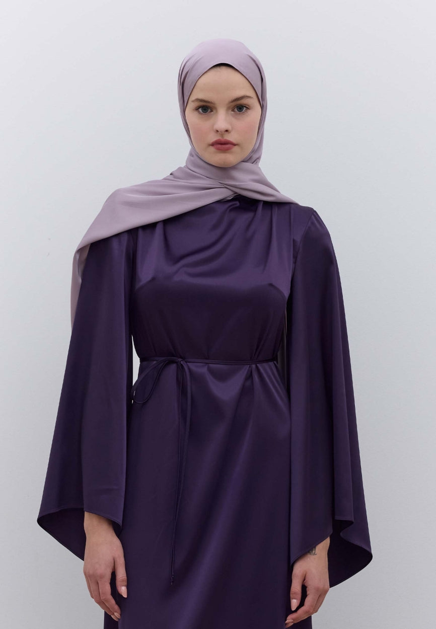 Qivola Premium Chiffon Scarf in Lavender, side view