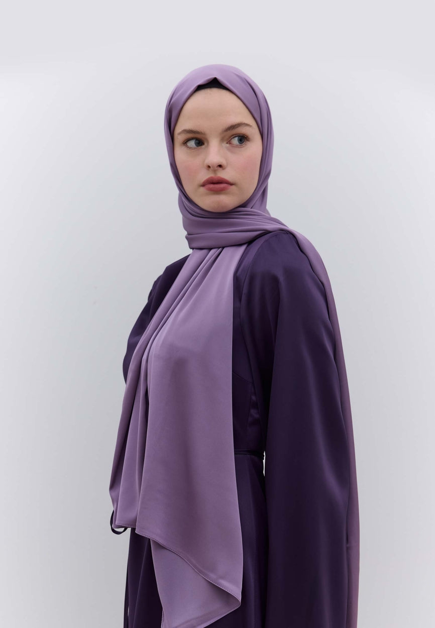 Qivola Premium Chiffon Scarf in Lilac, back view