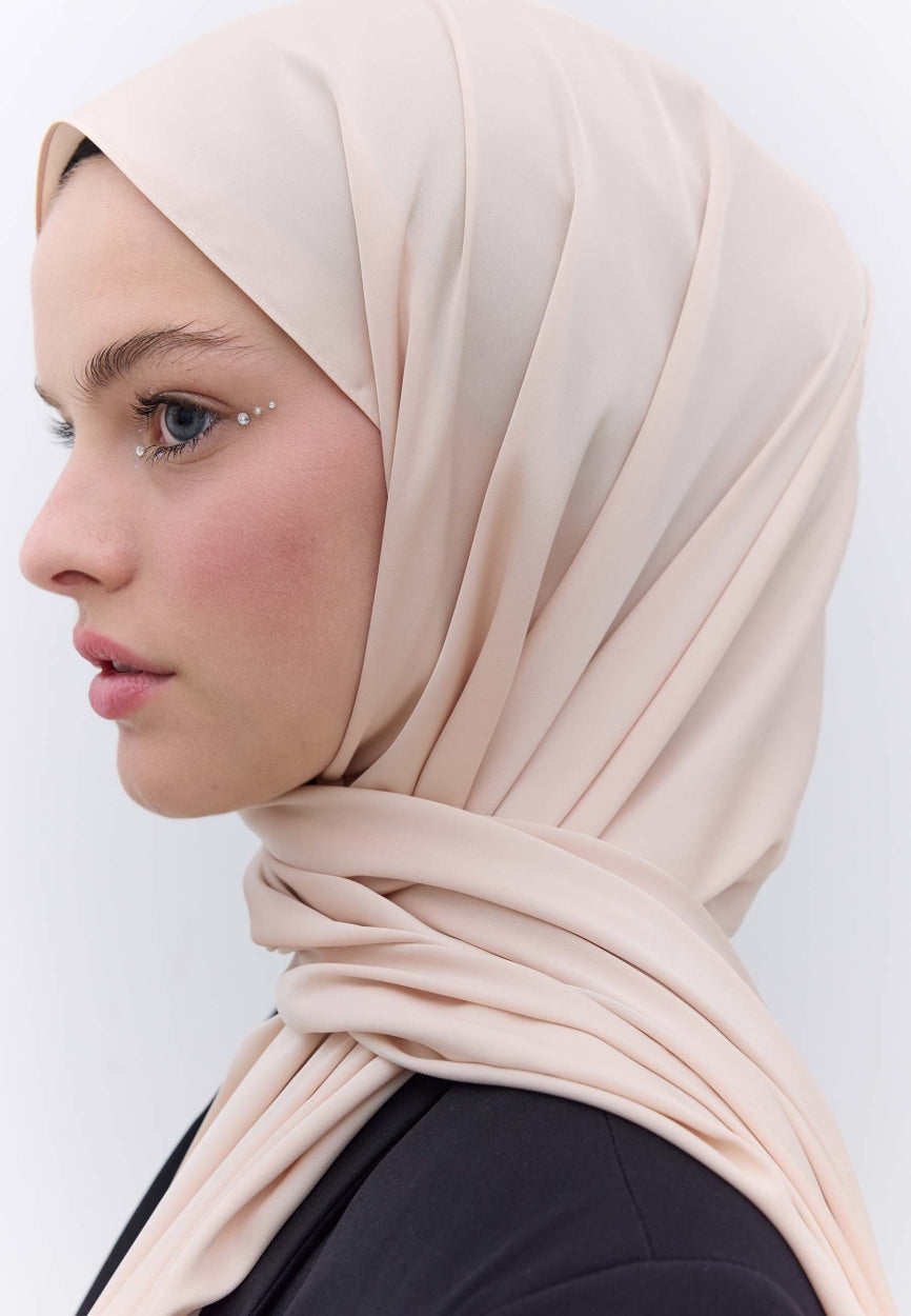 Qivola Premium Chiffon Scarf in Powder Pink, back view (variant 1)