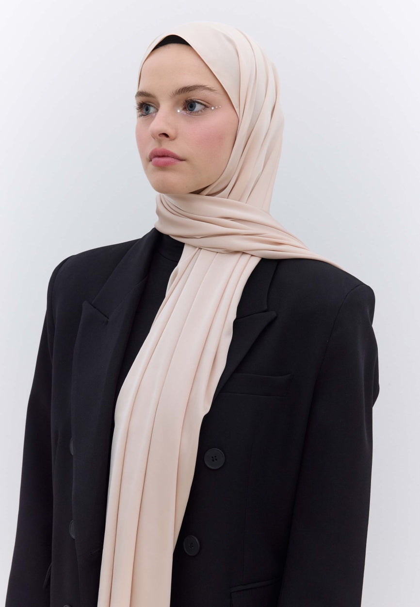 Qivola Premium Chiffon Scarf in Powder Pink, front view (variant 1)