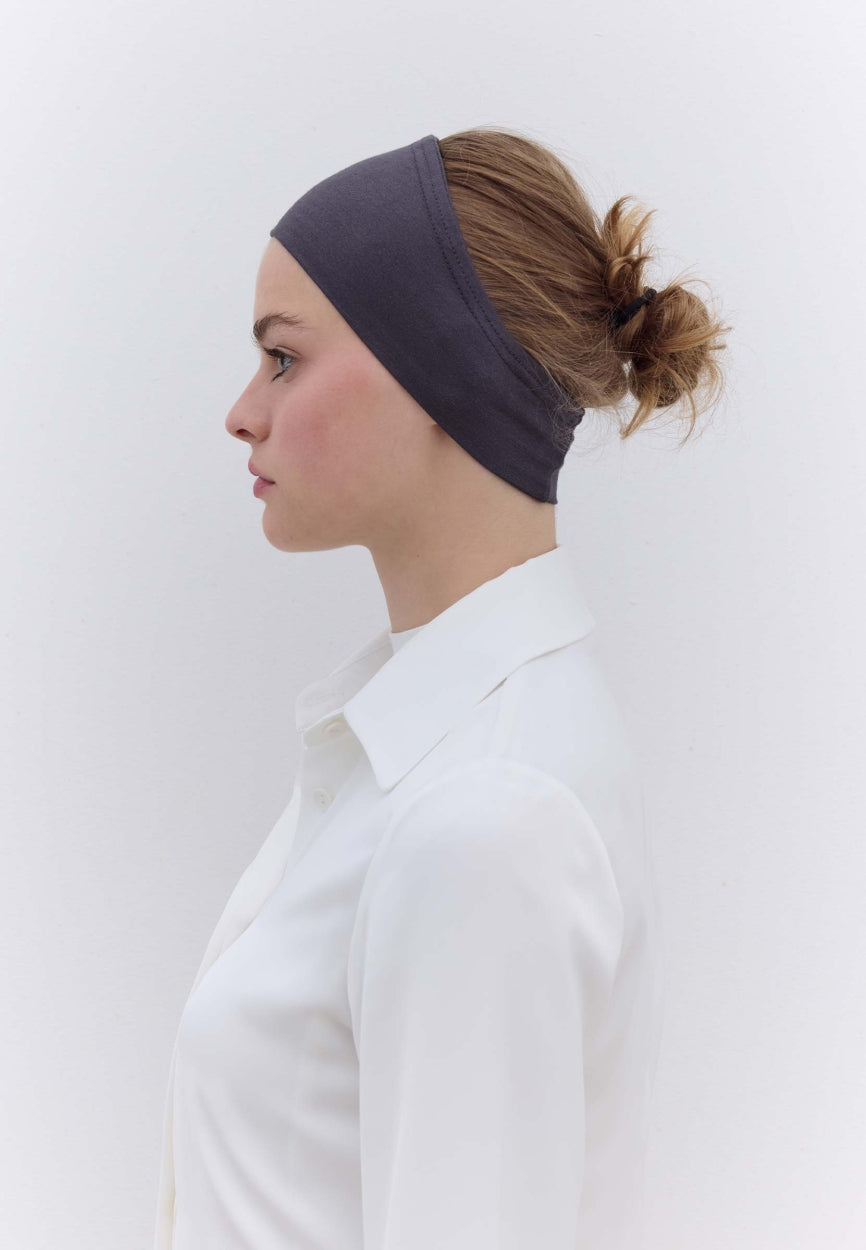 Anthracite Silicone Bandana side angle showing elegant silhouette