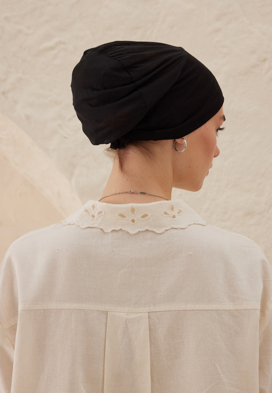 Black Silicone Non-Slip Net Bonnet side angle showing elegant silhouette