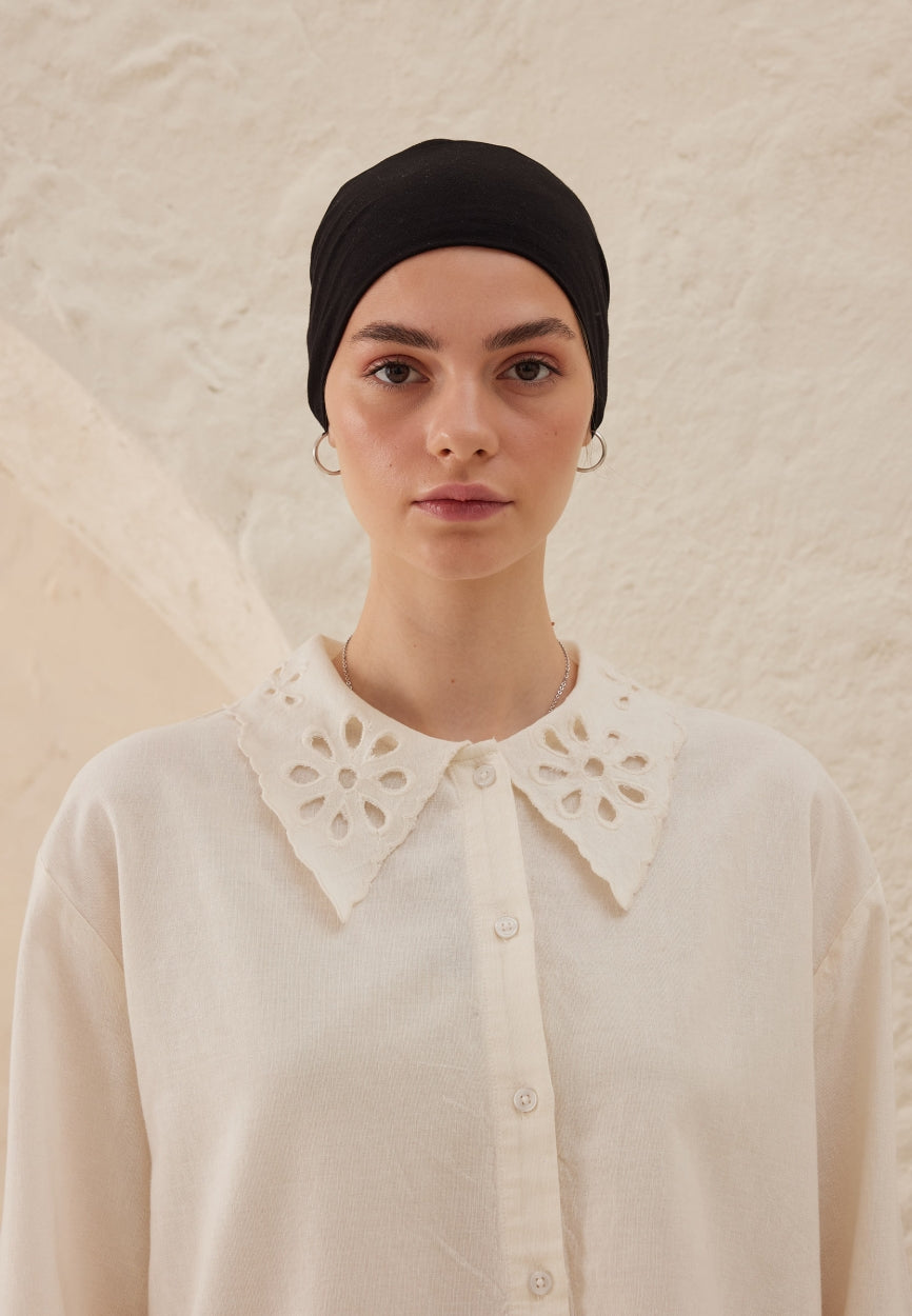 Front view of Black Silicone Non-Slip Net Bonnet, modest Scarf for weddings