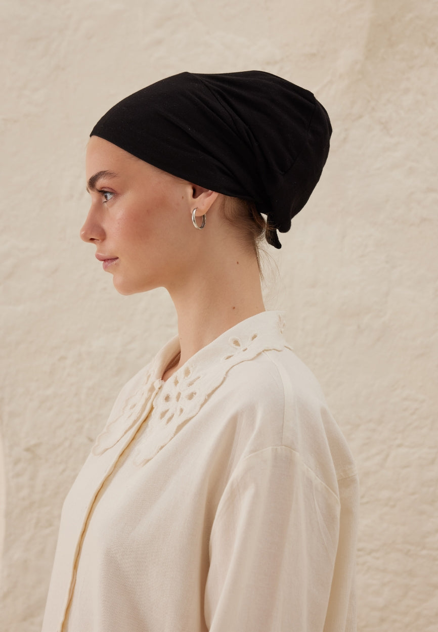 Black Silicone Non-Slip Bonnet side angle showing elegant silhouette