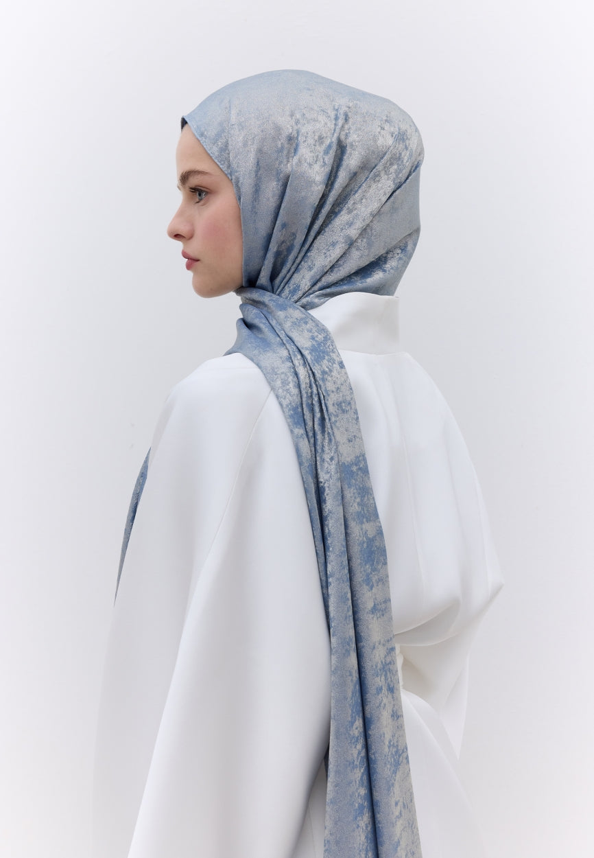 Qivola Silky Shimmery Scarf in Blue, detail view