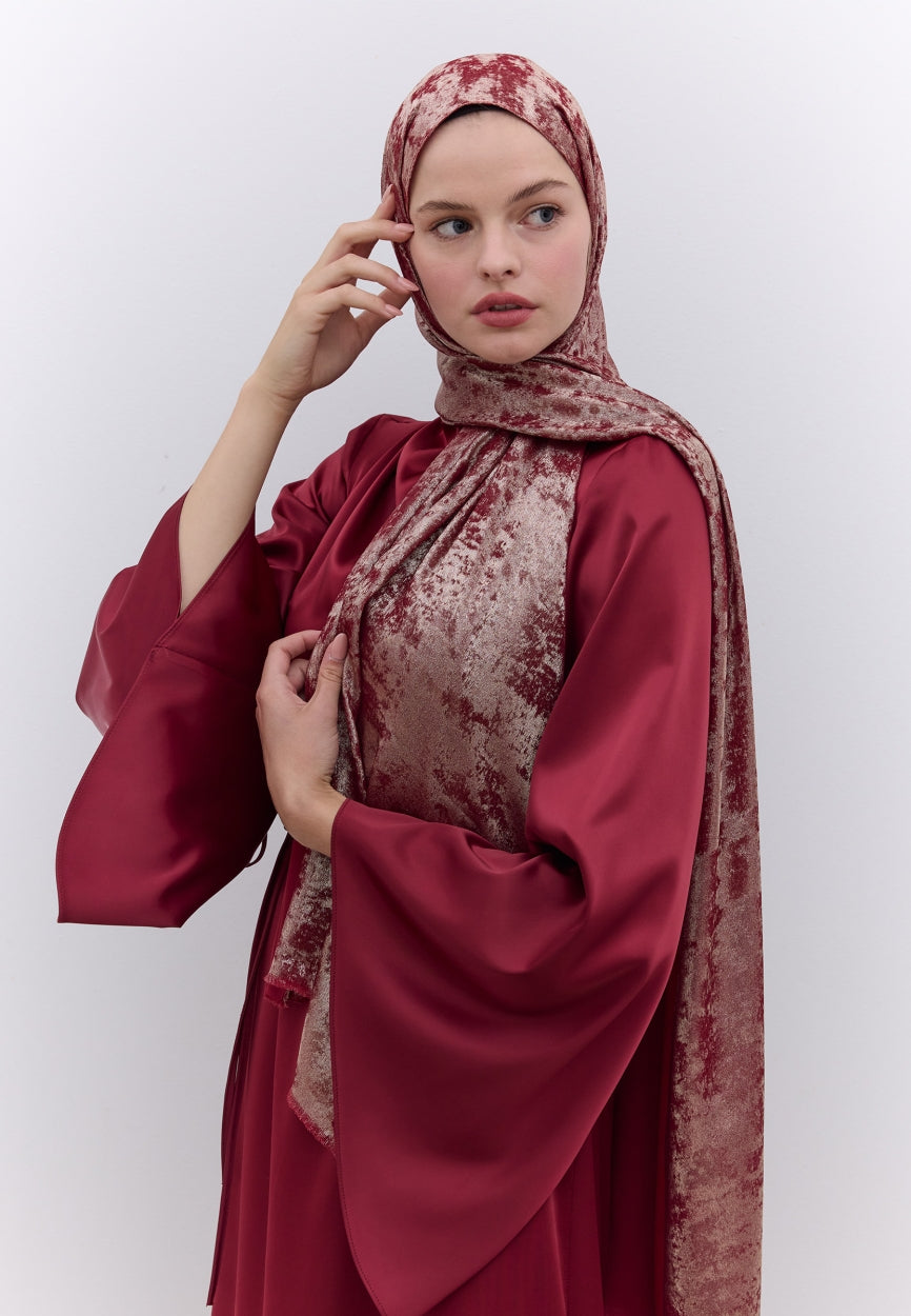 Qivola Silky Shimmery Scarf in Rejection, front view