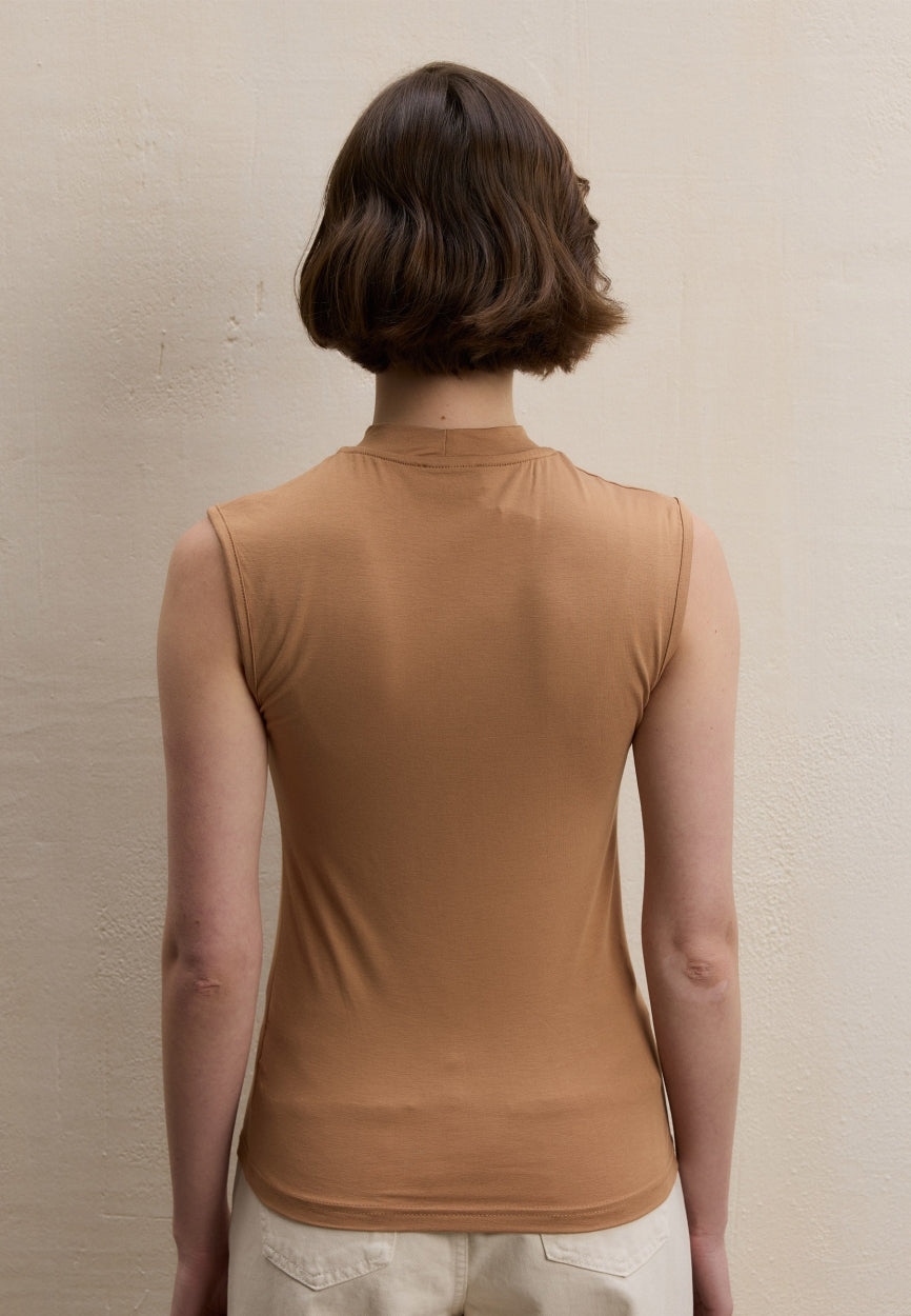 Qivola Sleeveless Bamboo Body Undershirt in Almond, detail view
