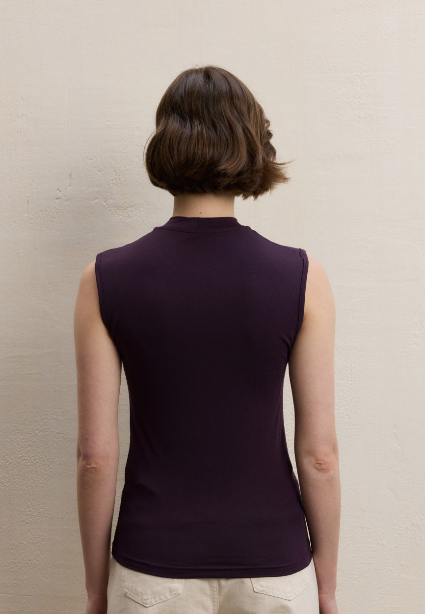 Qivola Sleeveless Bamboo Body Undershirt in Bruise, detail view