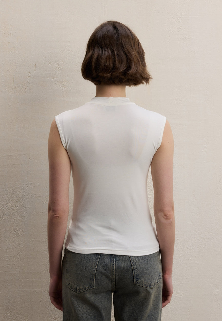 Qivola Sleeveless Bamboo Body Undershirt in Ecru, detail view