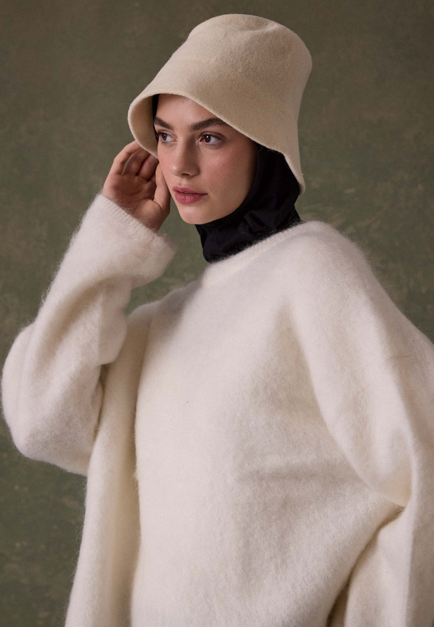 Black Sporty Bonnet close-up showing quality craftsmanship