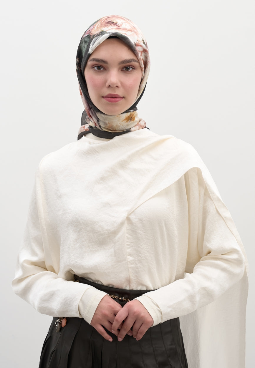 Detail shot of Anthracite Vintage Rose Patterned Cotton Viscose Scarf fabric and stitching